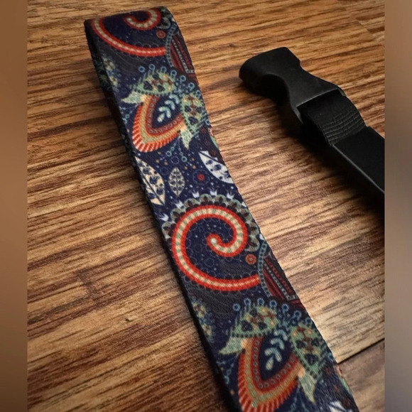 🆕 UpUGo Heavy Duty Retractable Neck and Wrist Lanyard Set - Picture 6 of 8